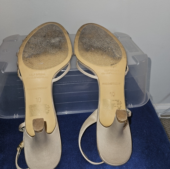 Tan Gold Heels - Picture 4 of 4